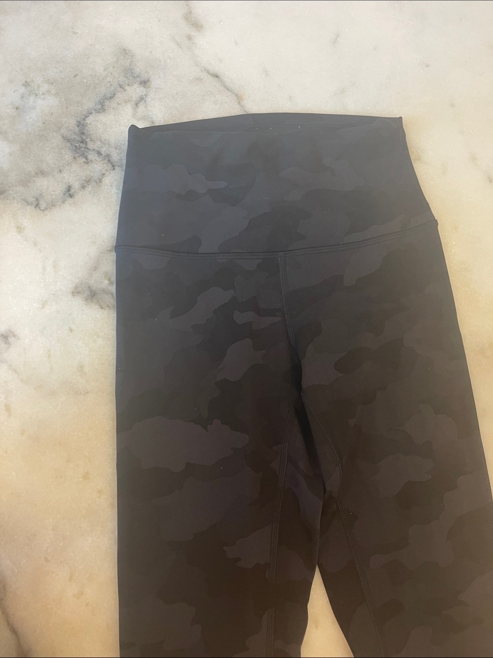 lululemon athletica Black Camo High-Rise Leggings - excellent condition - Picture 2 of 5